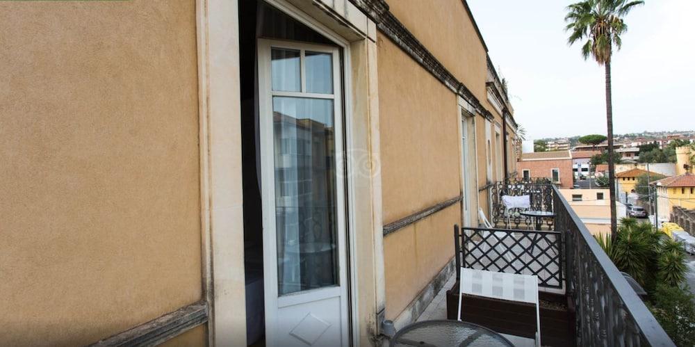Una Hotels One Katanya Dış mekan fotoğraf